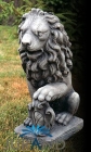 Figura ogrodowa Lew duży z tarczą lewy